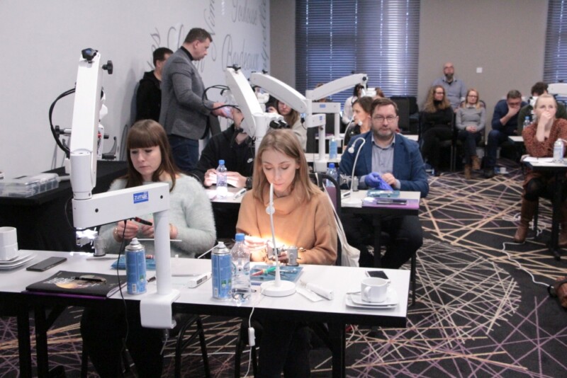 Nowoczesna Endodoncja VS Biomechanika Zęba