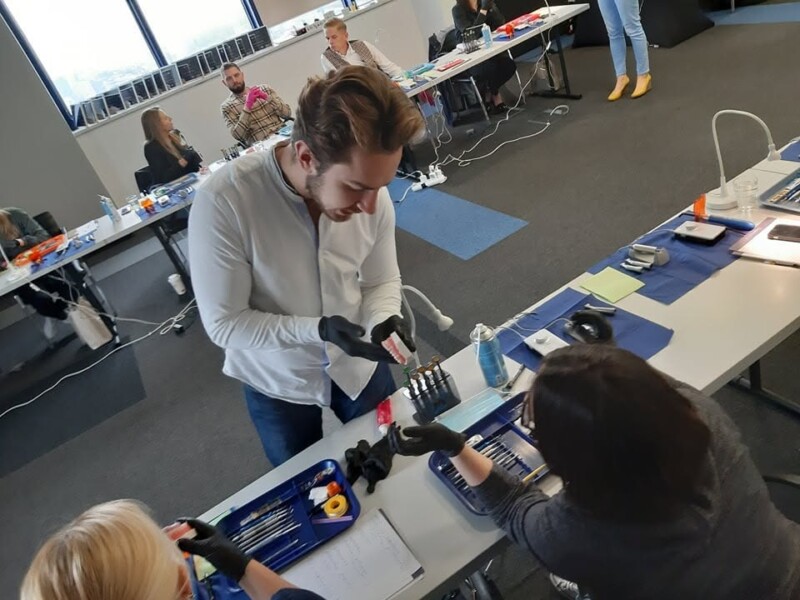 KOMPOZYT WARSTWA PO WARSTWIE